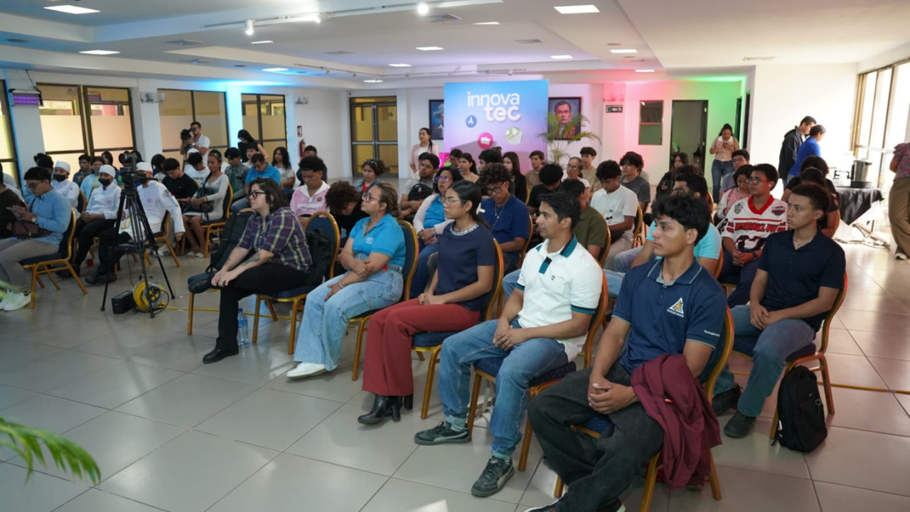 
                                                <b>Taller de entrenamiento fortalece el diseño de propuestas de valor de protagonistas de INNOVATEC 2026</b>
                                                <br><i class='far fa-user'></i>: jarugama
                                                 <i class='fas fa-calendar-alt'></i>: 4 de agosto de 2026 a las 10:19
                                            
